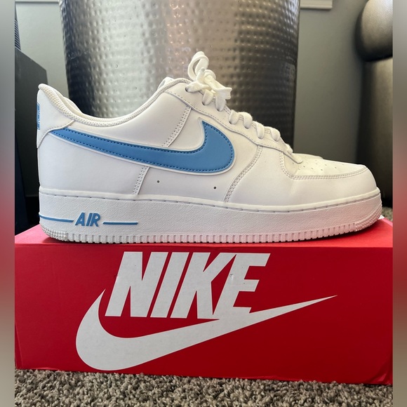 Nike AirForce 1 Low - Picture 1 of 3